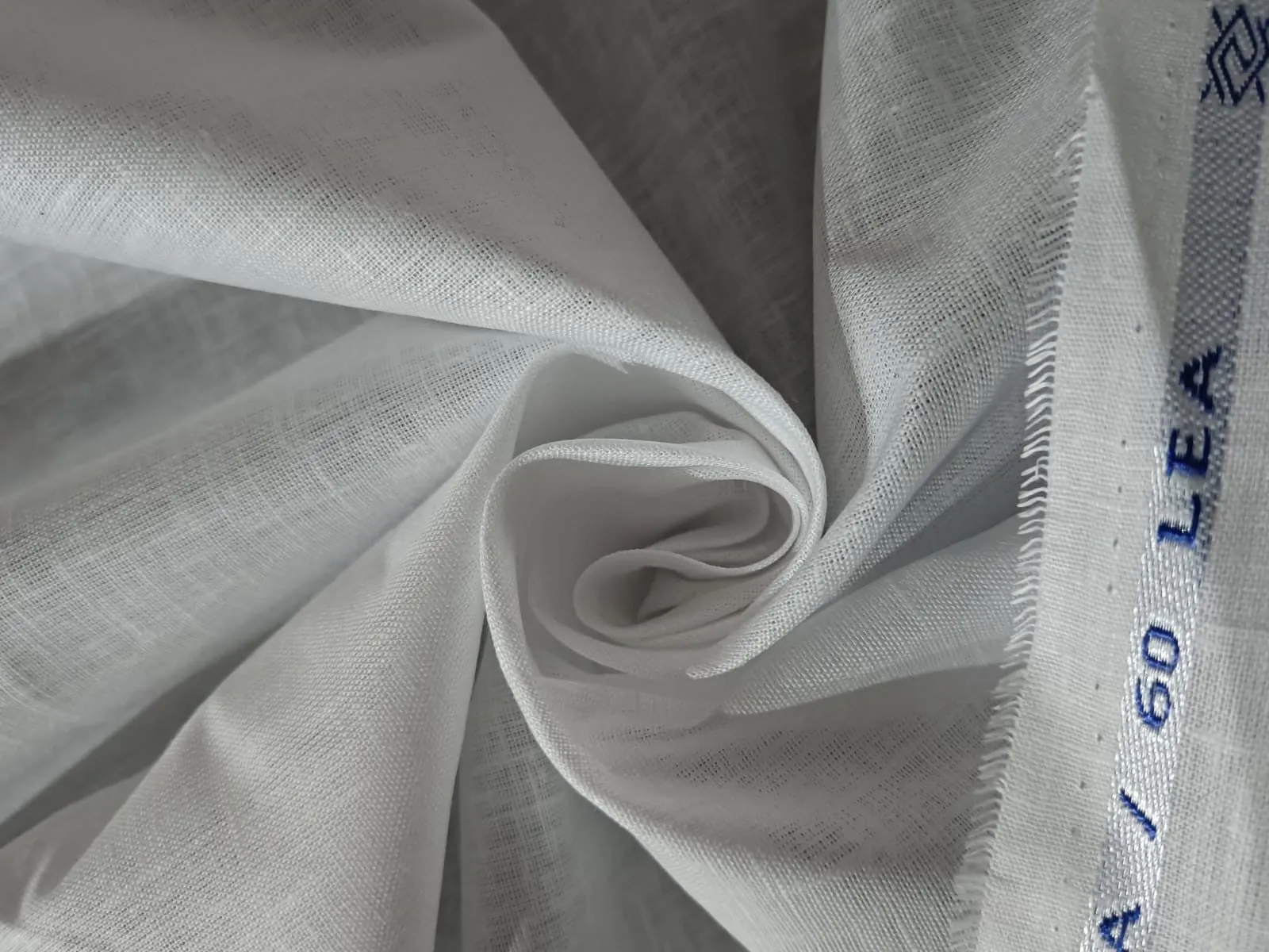 100% linen Fusion Fabric With Bamboo Slubs White colour 58" wide [12764]