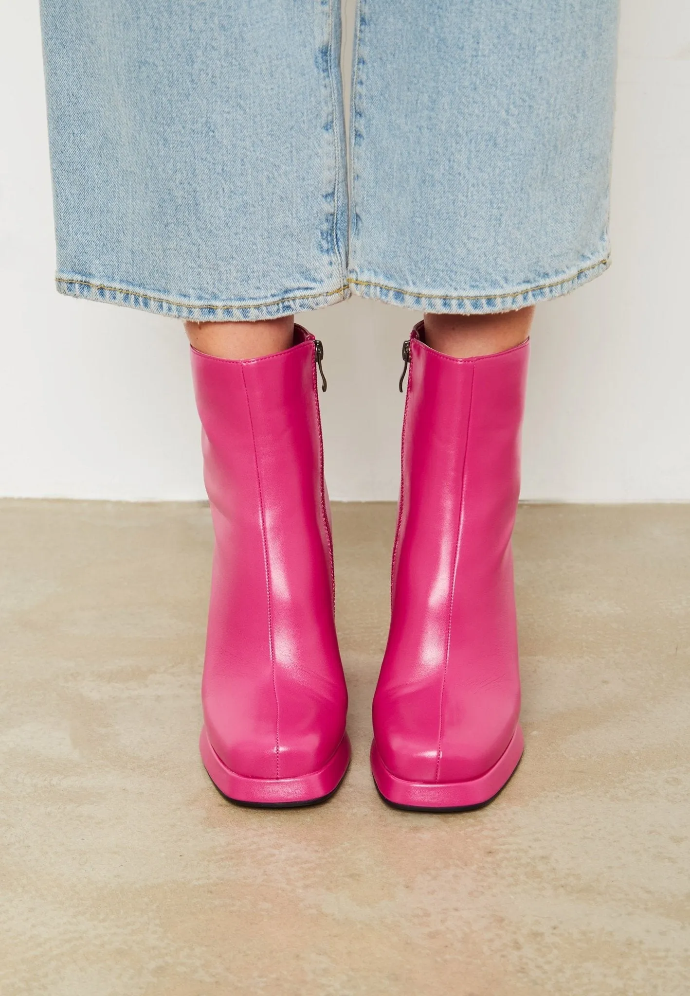 Elegant Comfort Ankle Boots - Pink