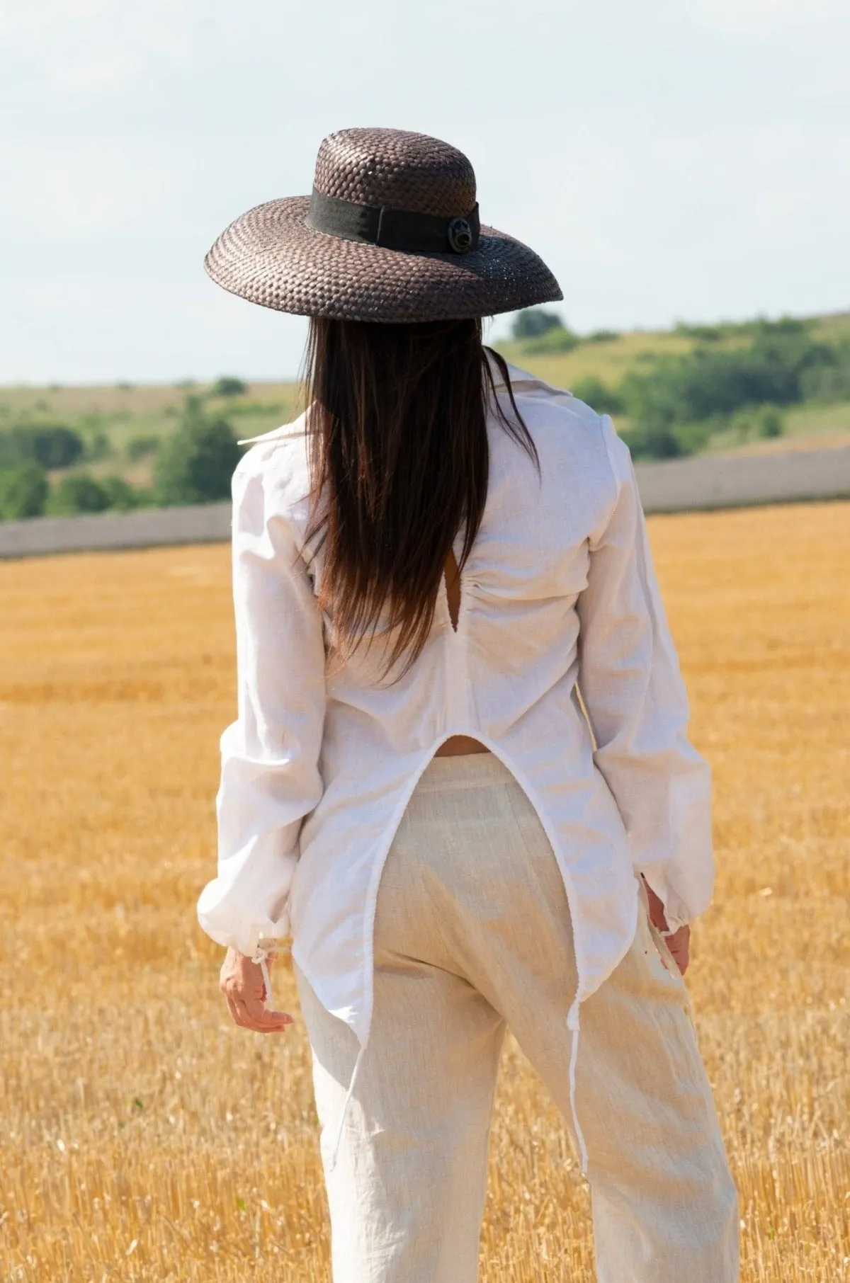 JENNA Linen Shirt with Fashion back and Long sleeves