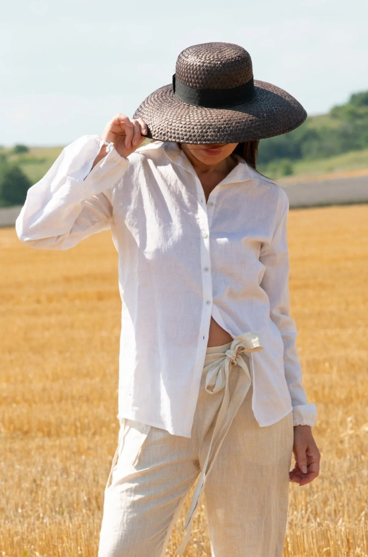 JENNA Linen Shirt with Fashion back and Long sleeves